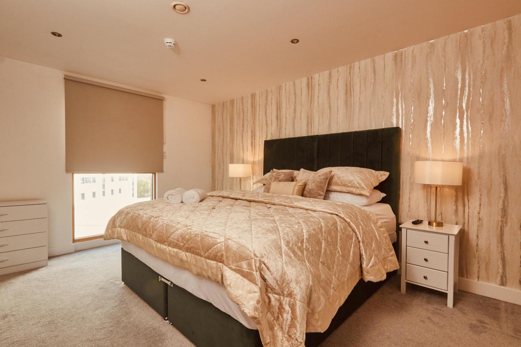 Central Leeds Dock Apt, Free Secure Parking! 2 Bed Exterior photo