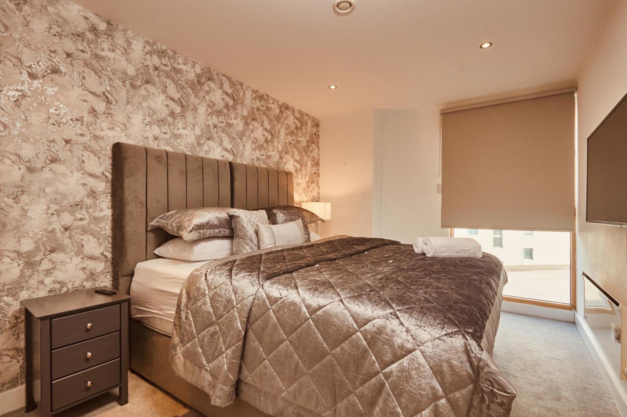 Central Leeds Dock Apt, Free Secure Parking! 2 Bed Exterior photo